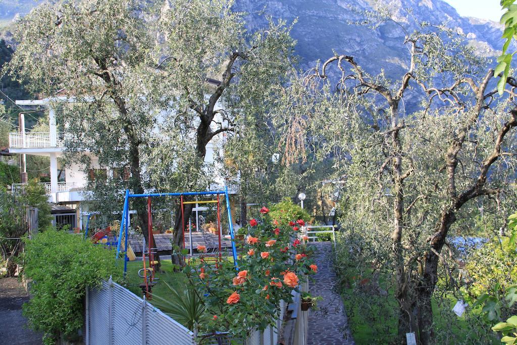 Hotel Riviera Panoramic Green Resort Limone sul Garda Luaran gambar