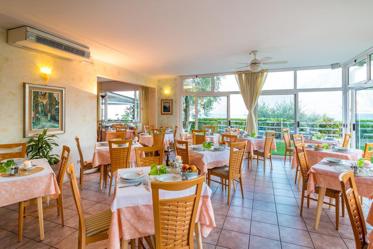 Hotel Riviera Panoramic Green Resort Limone sul Garda Luaran gambar