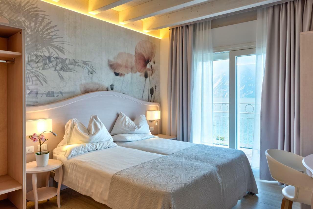 Hotel Riviera Panoramic Green Resort Limone sul Garda Luaran gambar