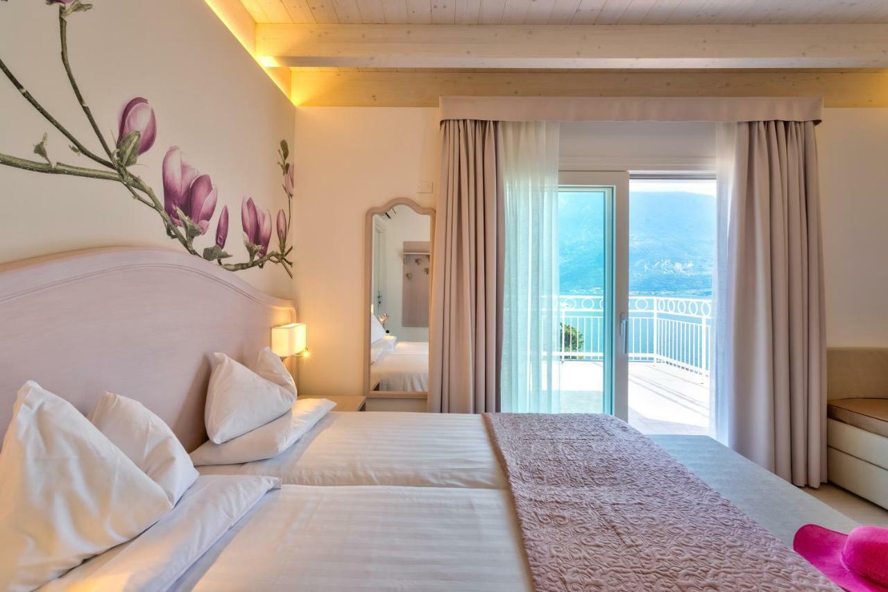 Hotel Riviera Panoramic Green Resort Limone sul Garda Luaran gambar