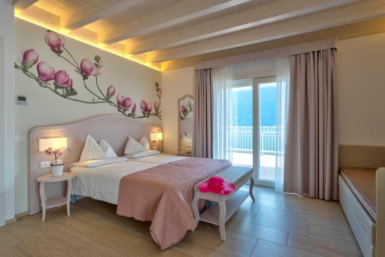 Hotel Riviera Panoramic Green Resort Limone sul Garda Luaran gambar