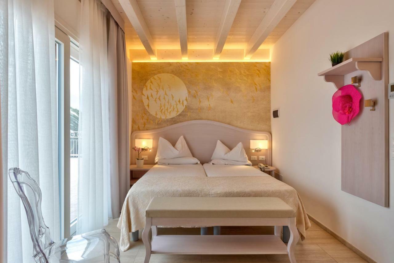 Hotel Riviera Panoramic Green Resort Limone sul Garda Luaran gambar